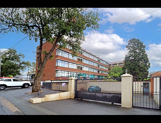 2 BEDROOM APARTMENT FOR SALE IN KEW